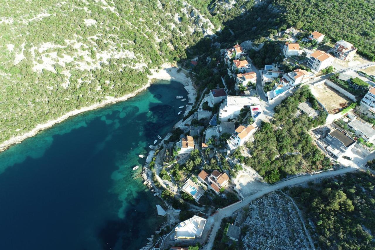 Holiday House Nena With Pool Vinišće Εξωτερικό φωτογραφία