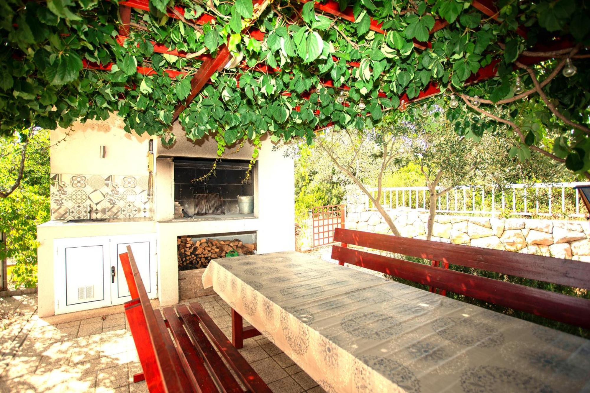 Holiday House Nena With Pool Vinišće Εξωτερικό φωτογραφία