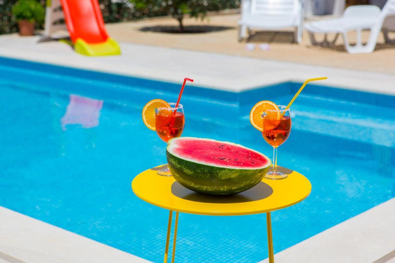 Holiday House Nena With Pool Vinišće Εξωτερικό φωτογραφία